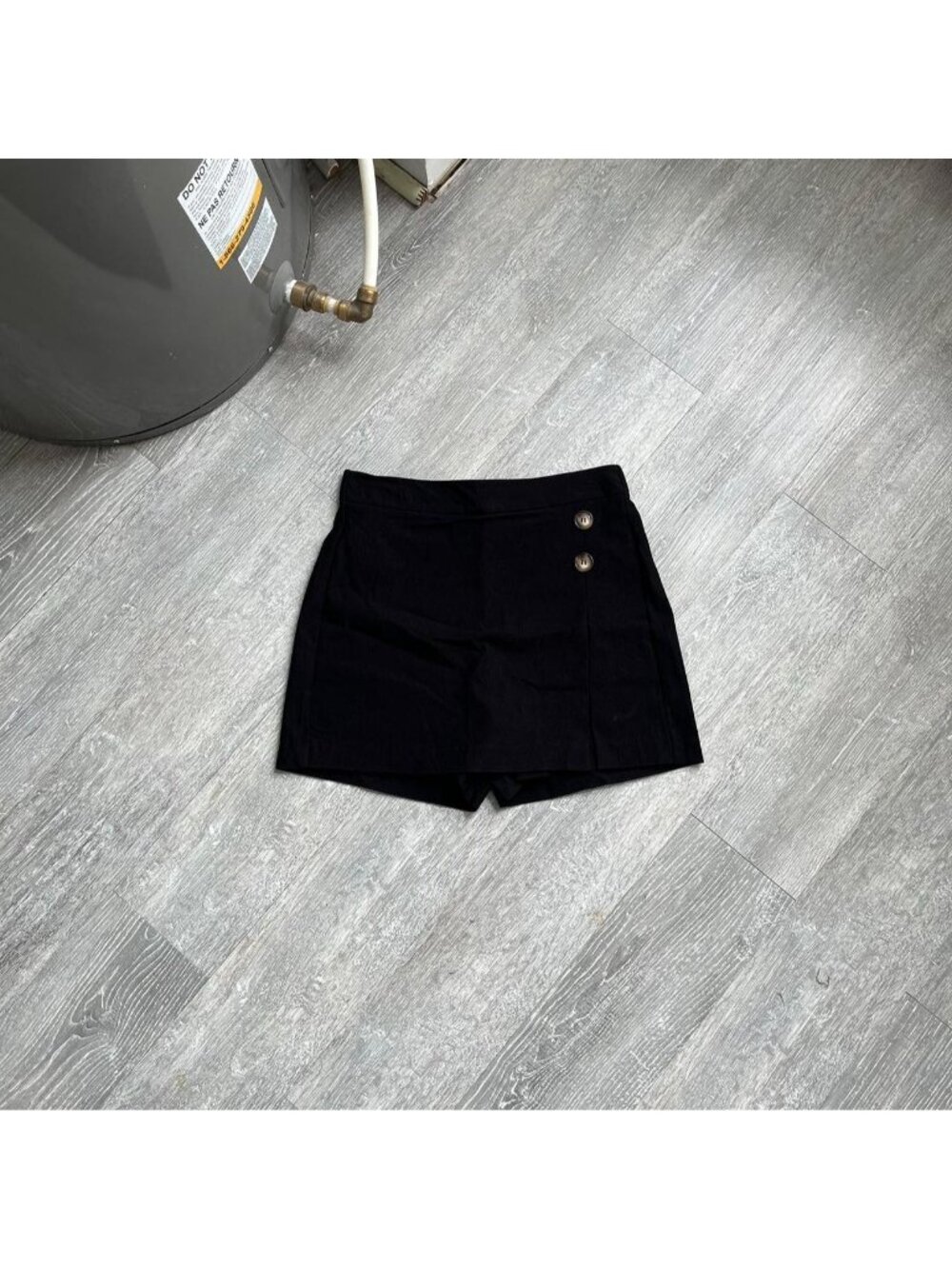 Black “Lily Morgan” Mini Skirt / Shorts W/ Brown Button Accents (Women’s S)